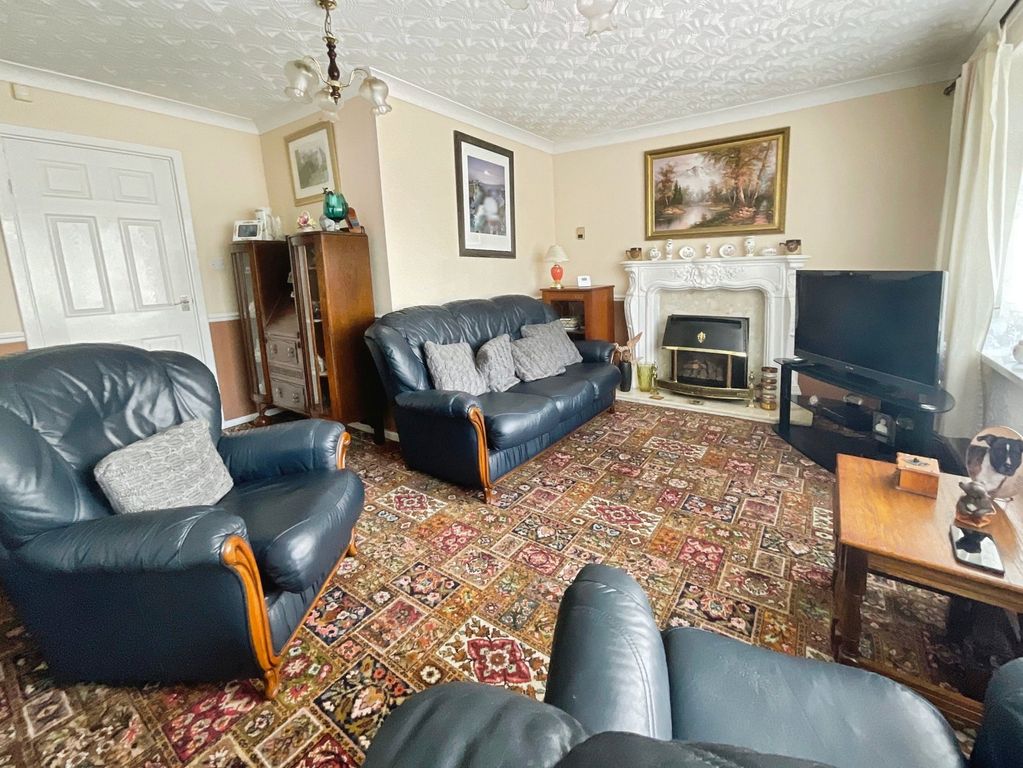Property photo 2 of 22