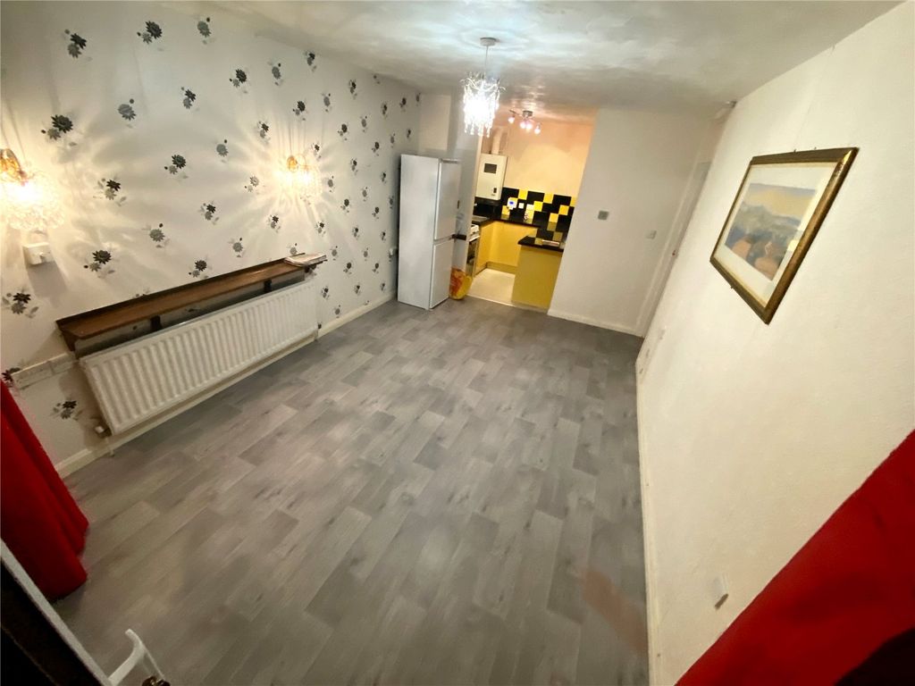 Property photo 1 of 5 Picture No. 08