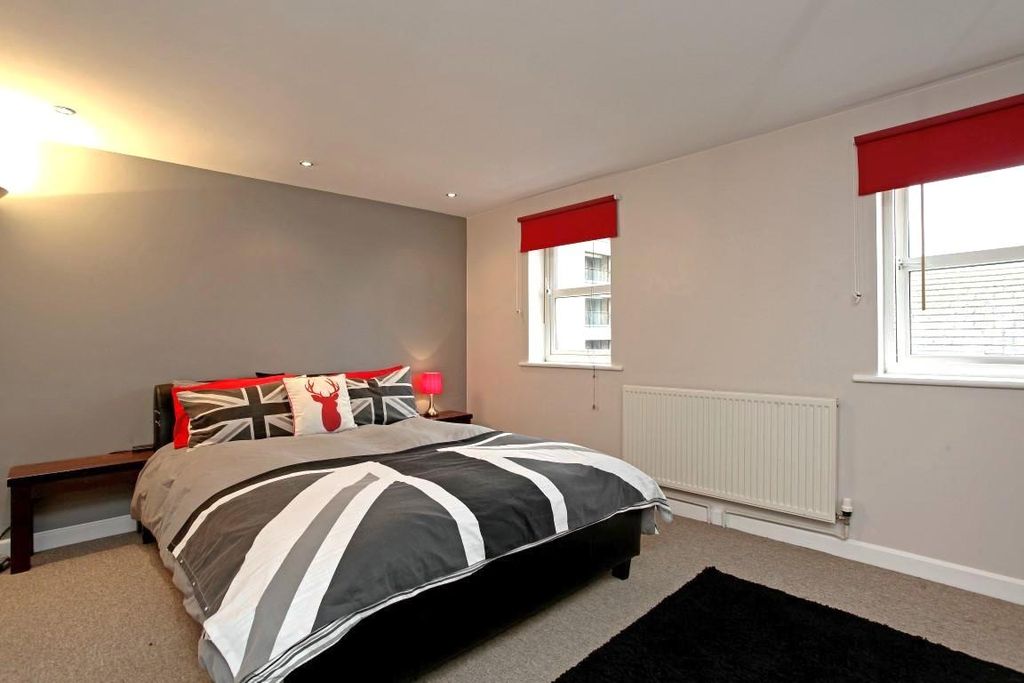 Property photo 2 of 8 Bedroom 1.Jpg