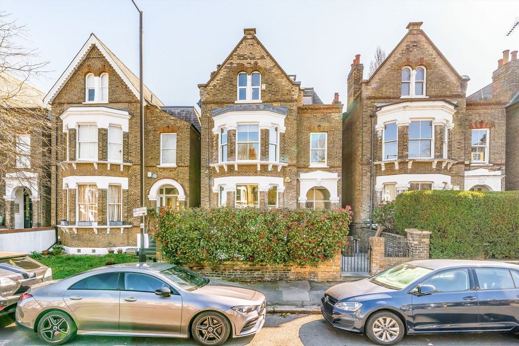 Property photo 1 of 10