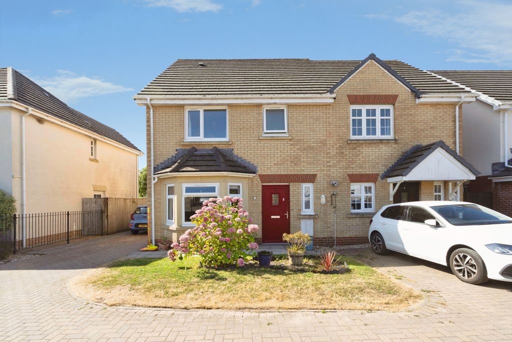 Property photo 1 of 16 Front View