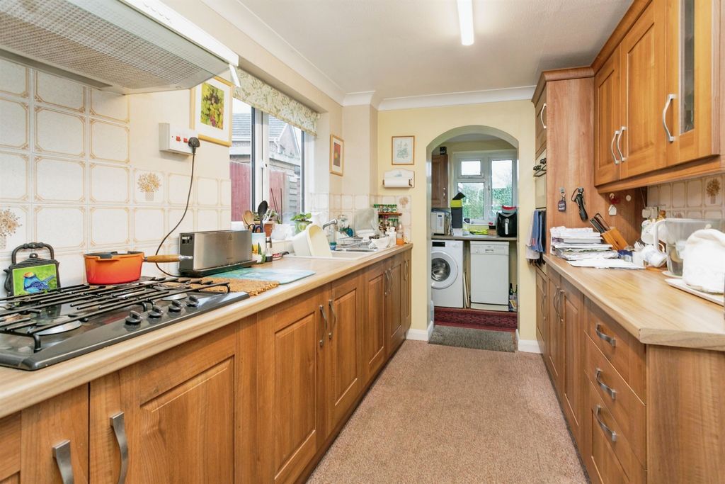 Property photo 2 of 11