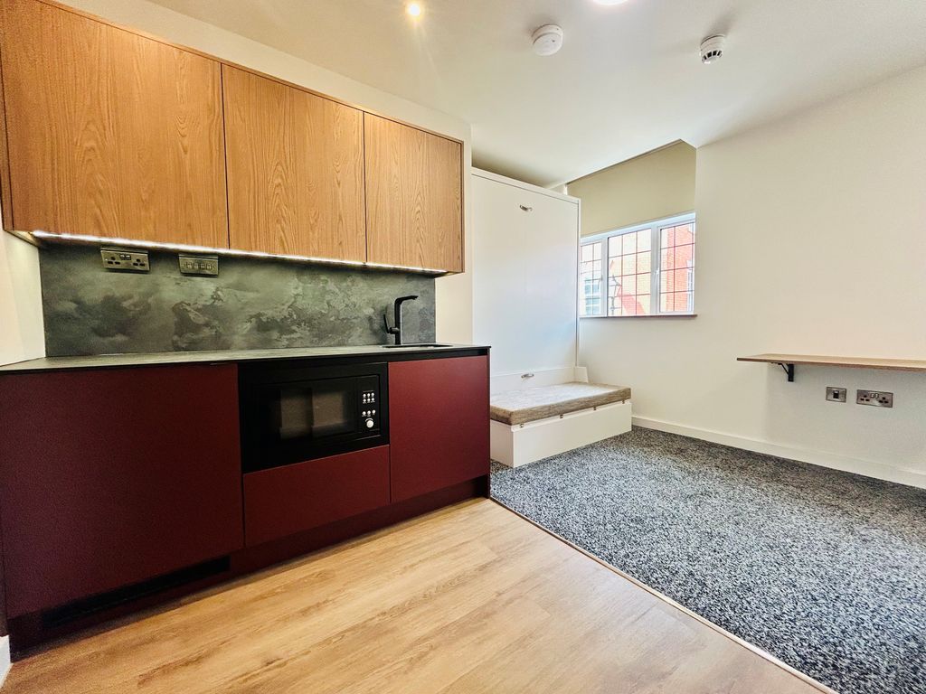 Property photo 3 of 5 Kitchen