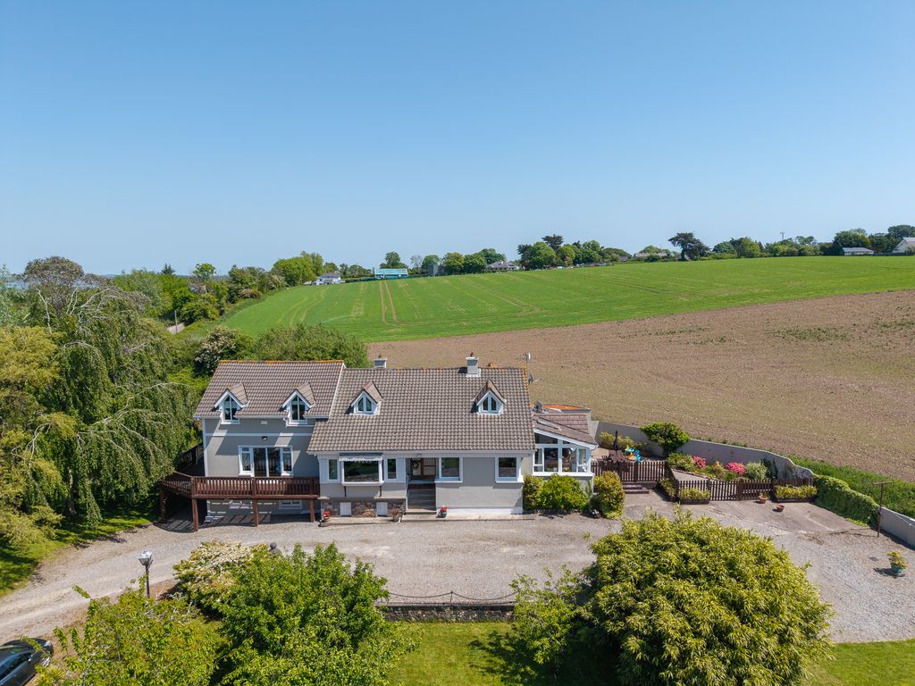 Property photo 2 of 70