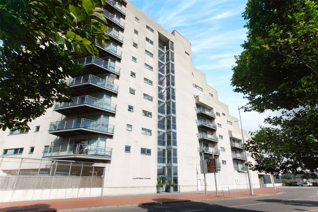 Property photo 1 of 21 Exterior