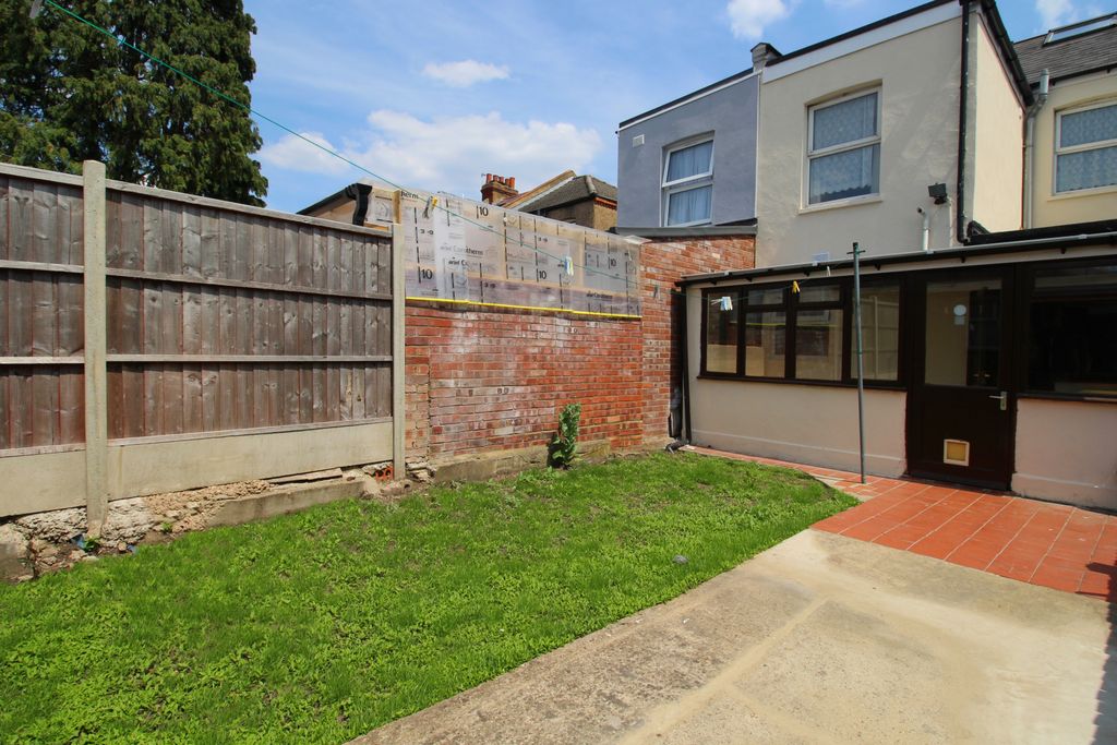 Property photo 3 of 11 Gallery