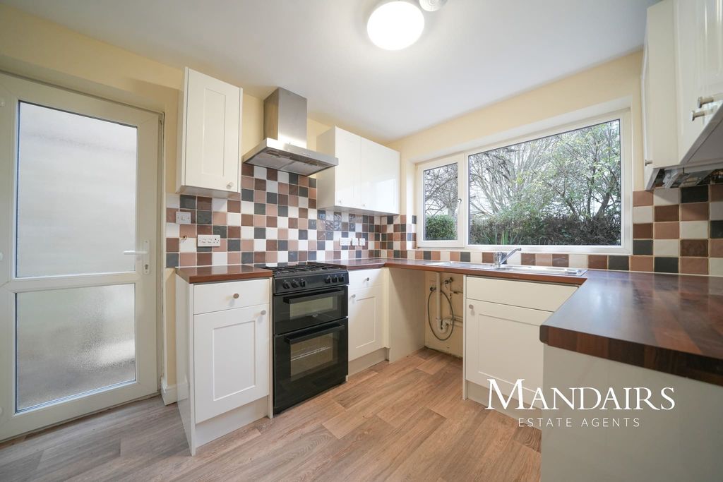 Property photo 3 of 28