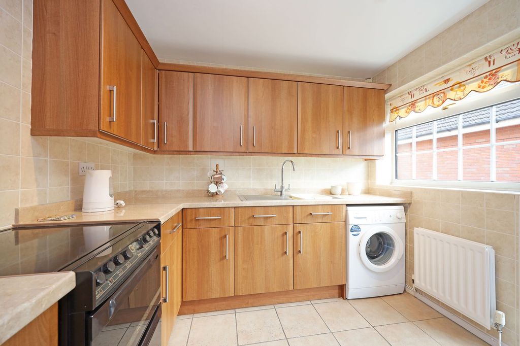 Property photo 3 of 19