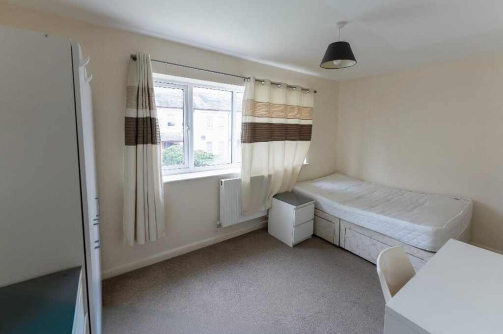 Property photo 1 of 1