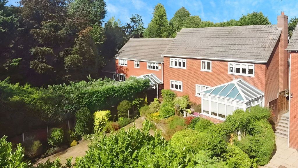 Property photo 2 of 34