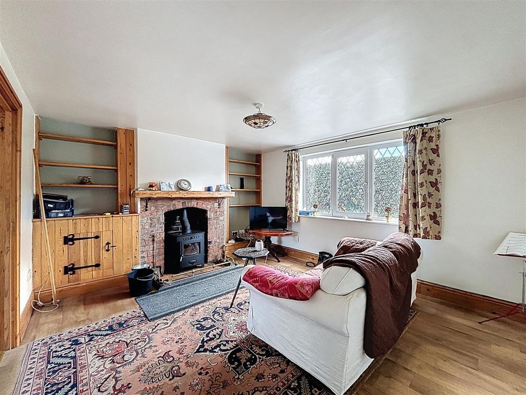 Property photo 3 of 23 Front Lounge