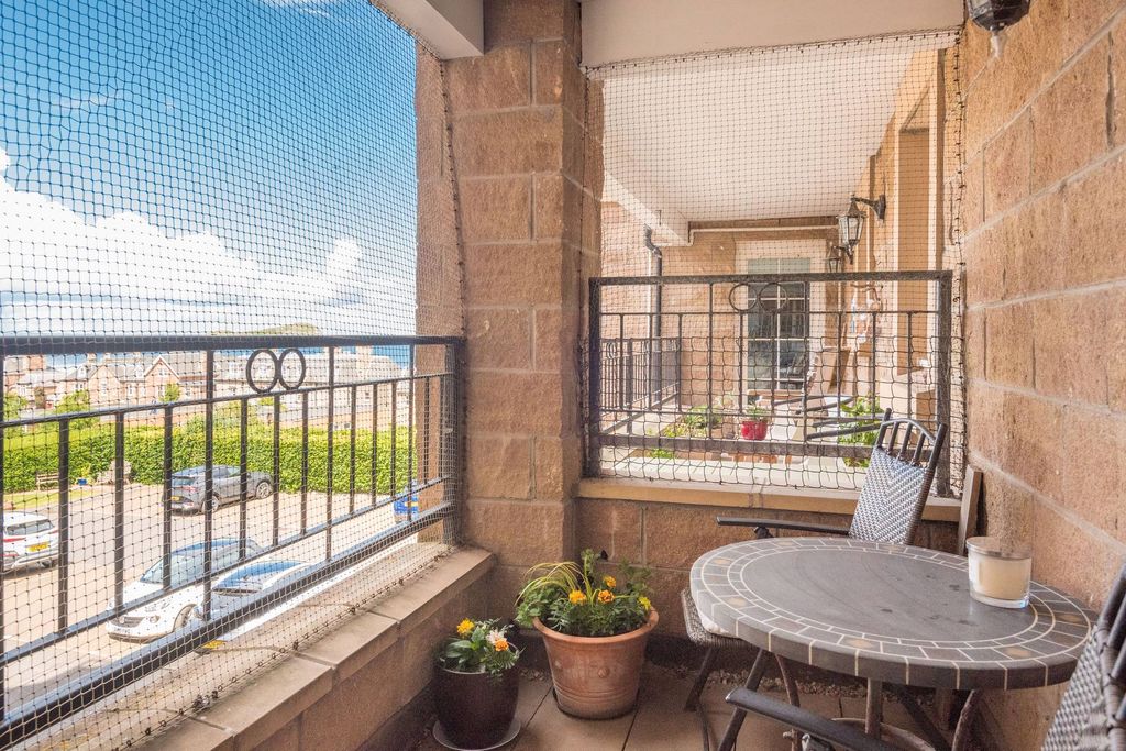 Additional image 20 of 3 bed flat for sale23 Royal Apartments, 1 Station Road, North Berwick EH39