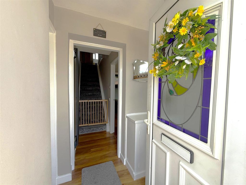 Property photo 3 of 28 Entrance.Jpg