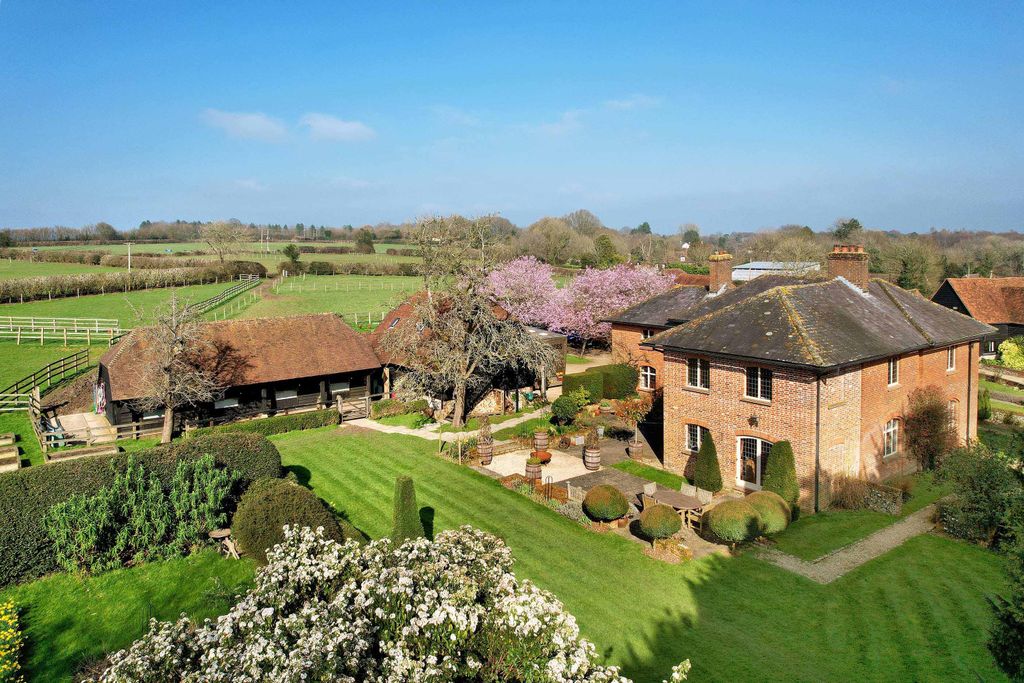 Property photo 2 of 35 Image