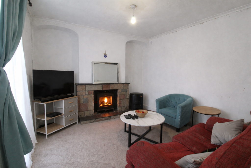 Property photo 2 of 9 Lounge