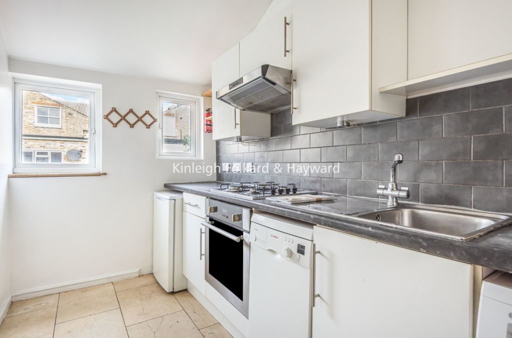 Property photo 3 of 5 Kitchen