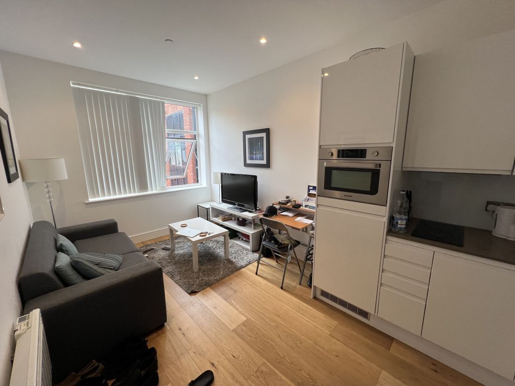 Property photo 1 of 4 1 Bedroom Apartment With Underground Parking For Rent