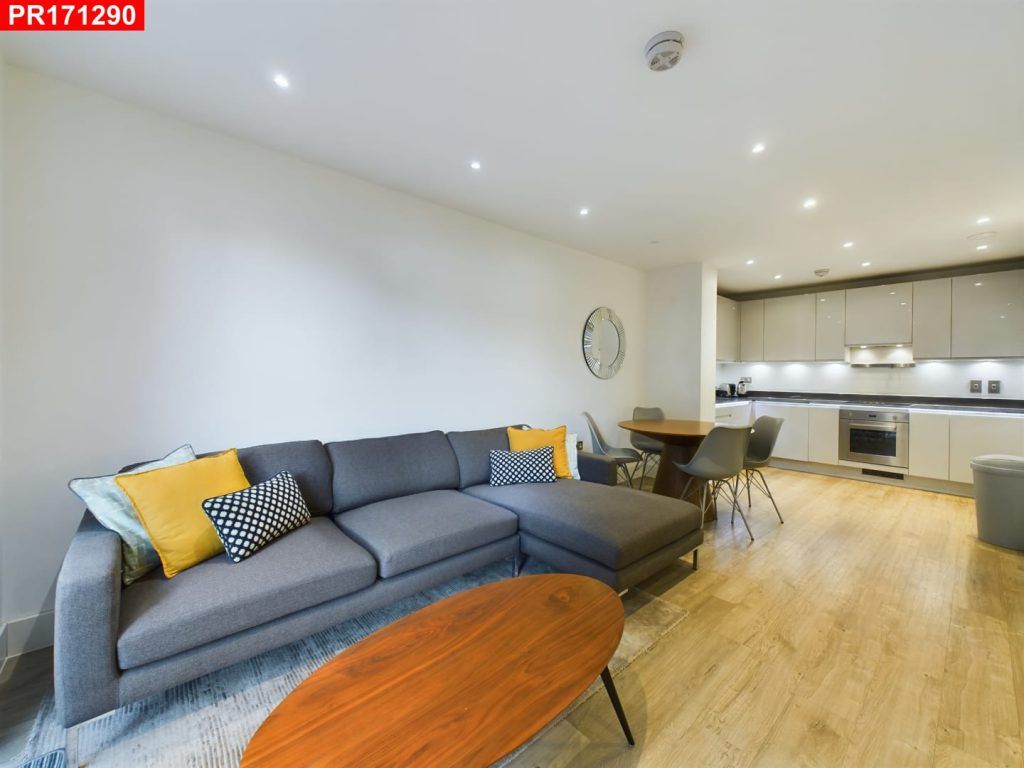 Property photo 2 of 10
