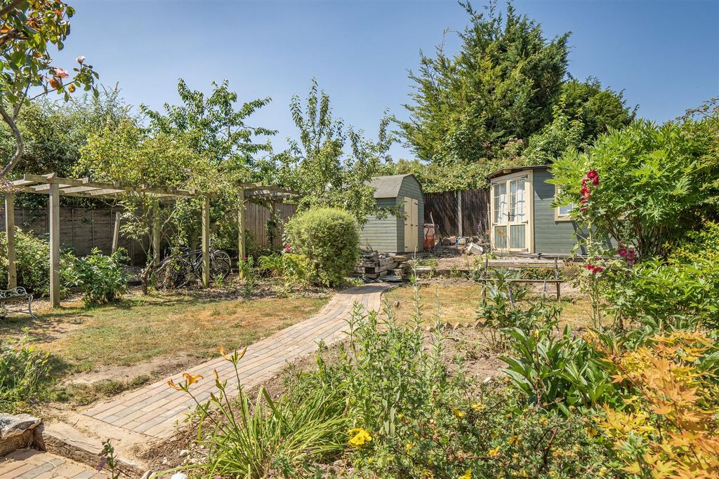 Property photo 2 of 24 Rear Garden