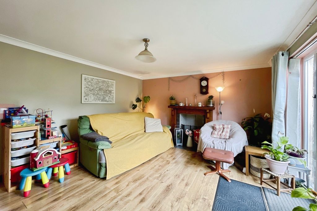 Property photo 3 of 23 Pbox-Img.Jpg