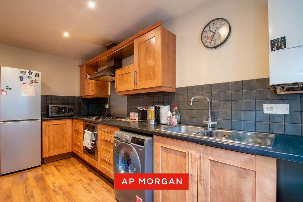 Property photo 3 of 14 Picture No. 18