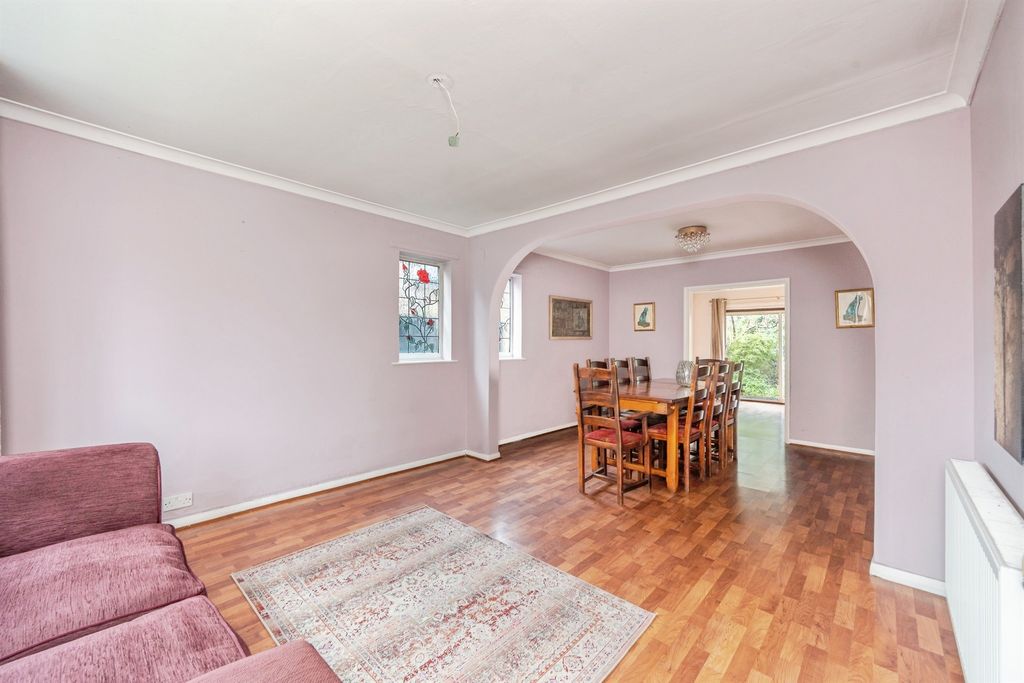 Property photo 3 of 20