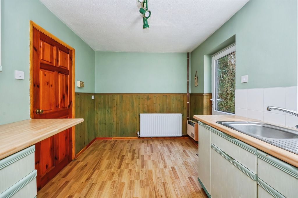 Property photo 3 of 19