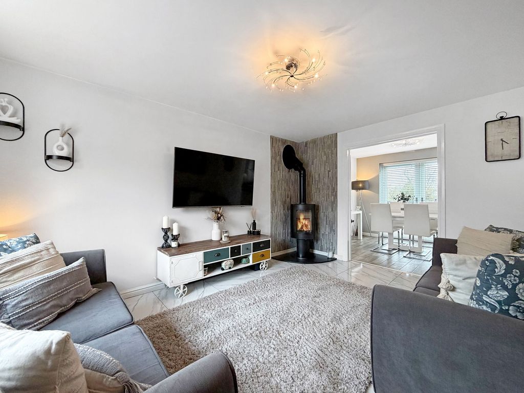 Property photo 3 of 47