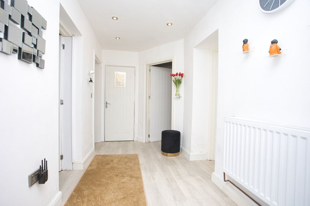 Property photo 3 of 28 Picture No. 59