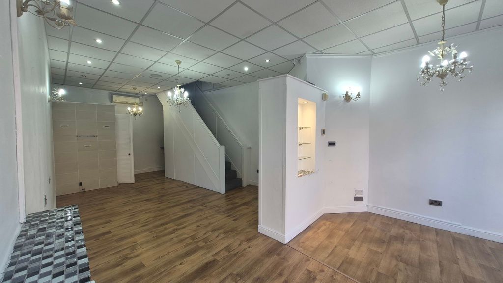 Property photo 2 of 8 Photo 12