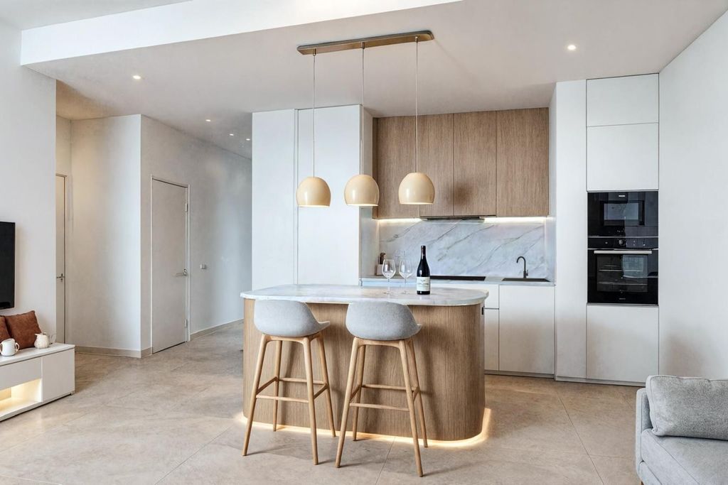 Property photo 3 of 4