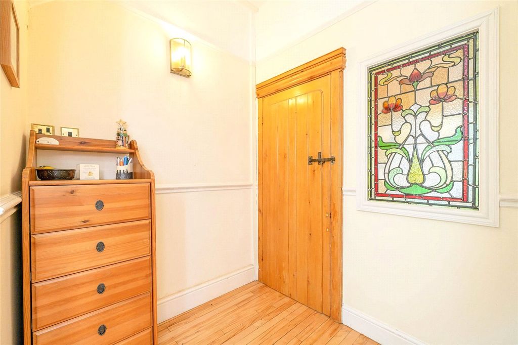 Property photo 3 of 19 Hallway