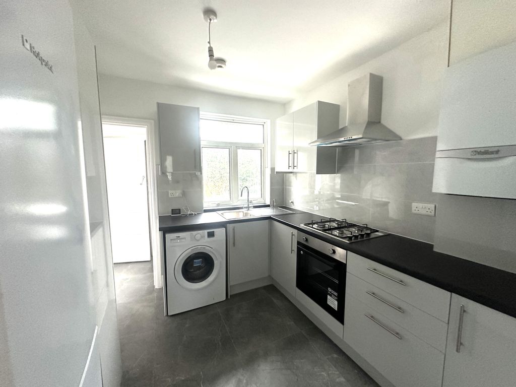 Property photo 1 of 5 Kitchen