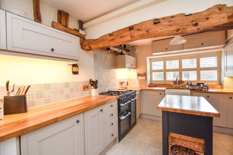 Property photo 3 of 26 Photo 11