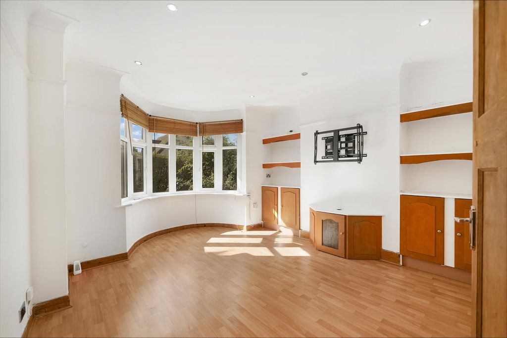 Property photo 1 of 15 49A Charterhouse Avenue - Htz15K7Exl2Bl5Smbfvr.Jpg