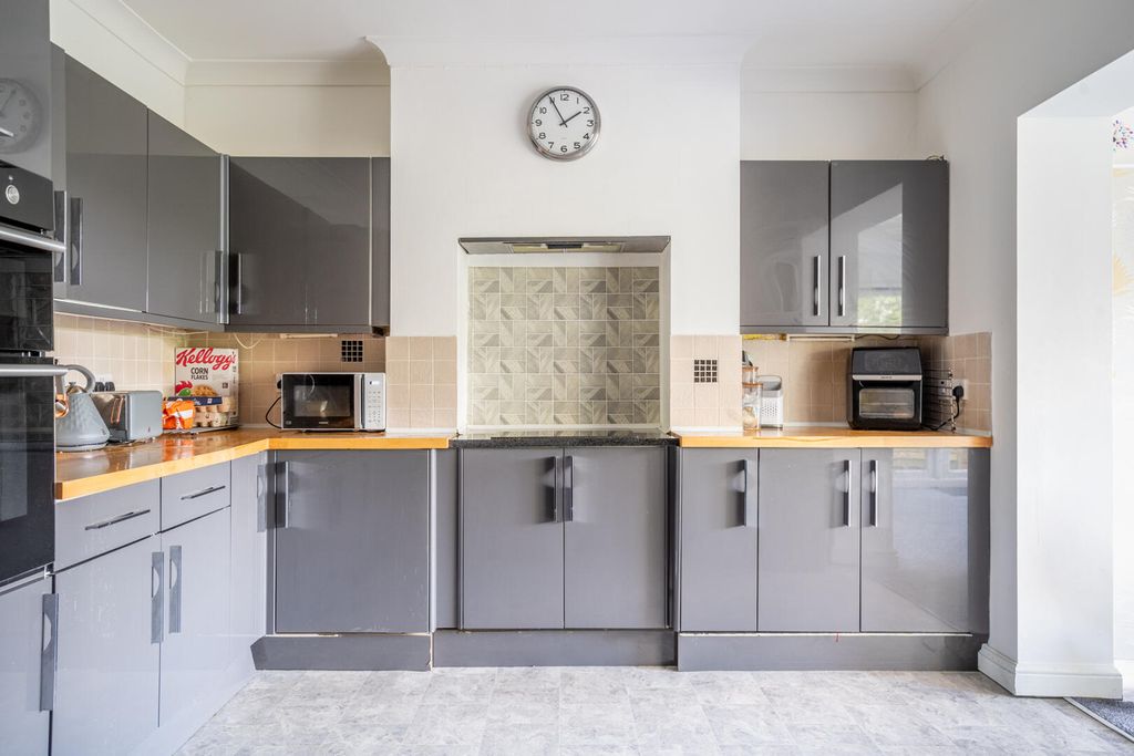 Property photo 2 of 13 Kitchen