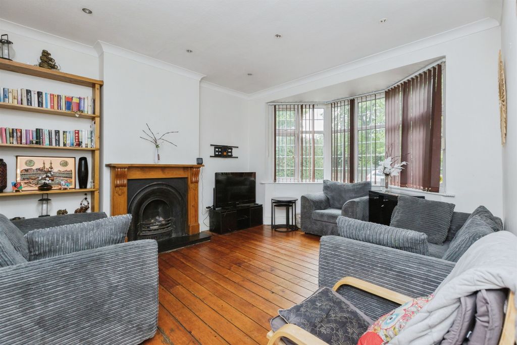 Property photo 2 of 17