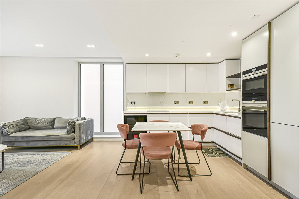 Property photo 2 of 23 Picture No. 19