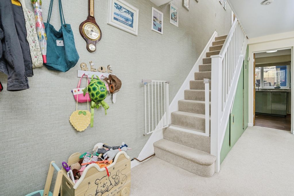 Property photo 2 of 24 Pbox-Img.Jpg