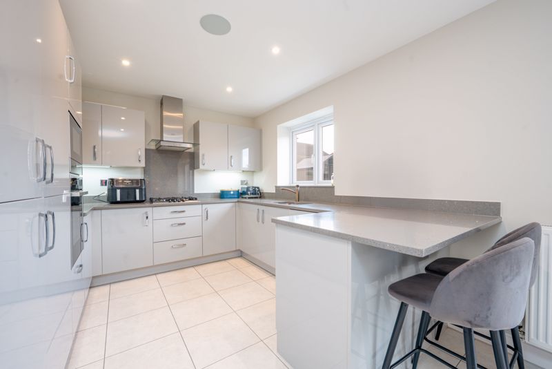 Property photo 3 of 23 Photo 16