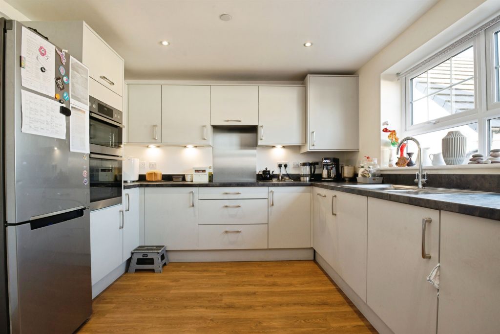 Property photo 3 of 18