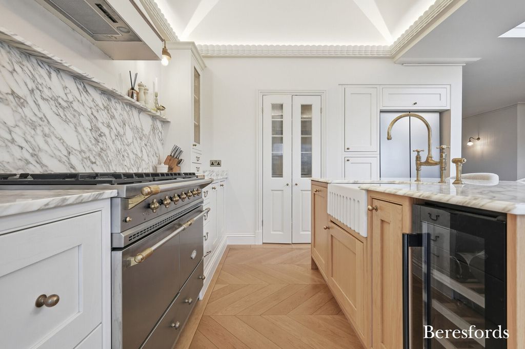 Property photo 2 of 24 Picture No. 24