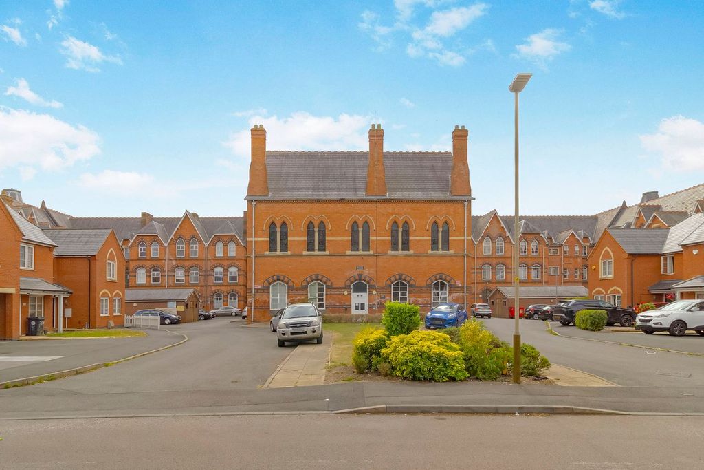Property photo 1 of 16