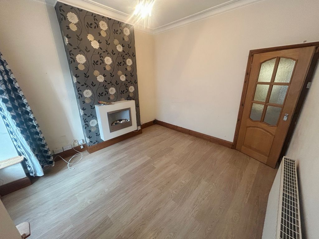 Property photo 2 of 9 Image