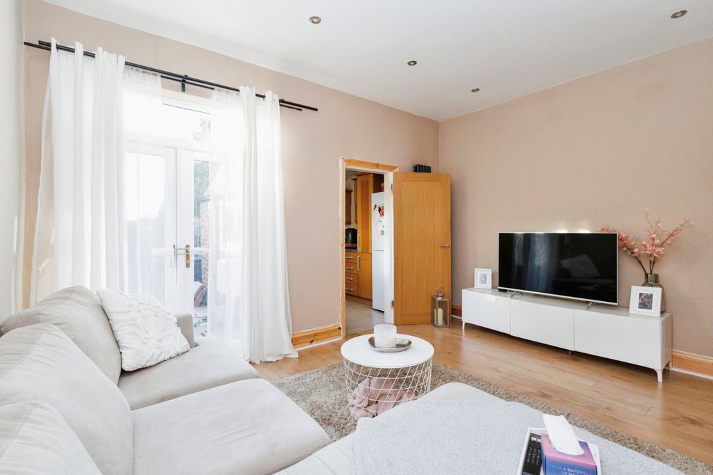 Property photo 2 of 20 Photography