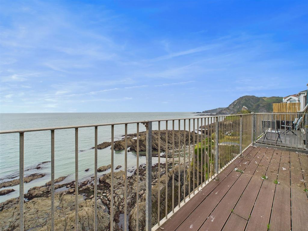 Property photo 1 of 13 Cam02742G0-Pr0050-Still008.Jpg