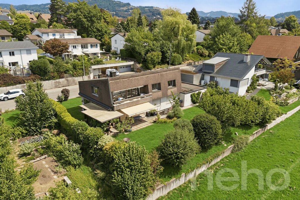 Property photo 3 of 11
