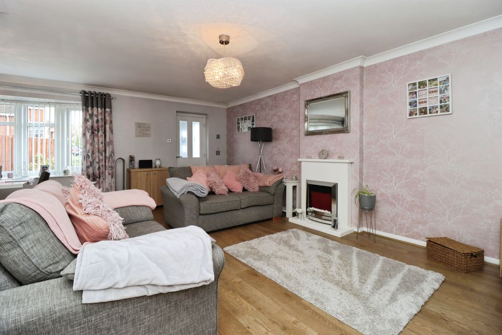 Property photo 3 of 21