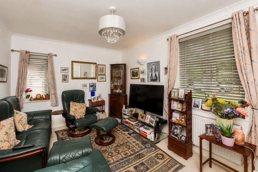 Property photo 3 of 15