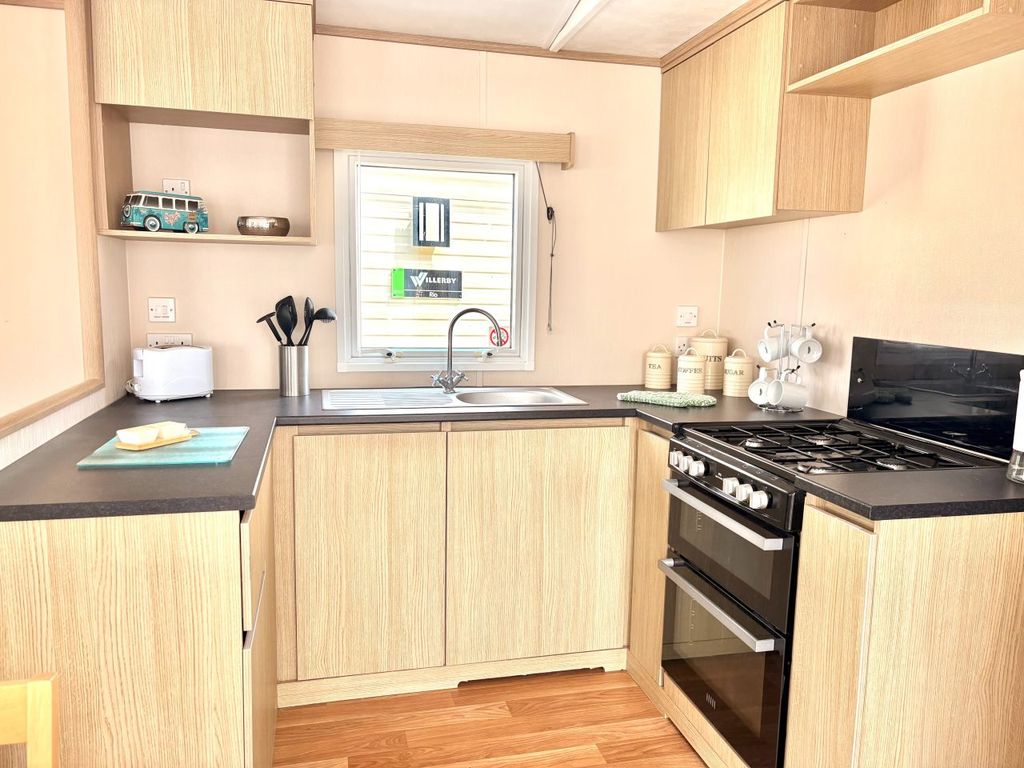 Property photo 2 of 7 Carnaby Accord 2016 Car0052570 140619501.Jpeg